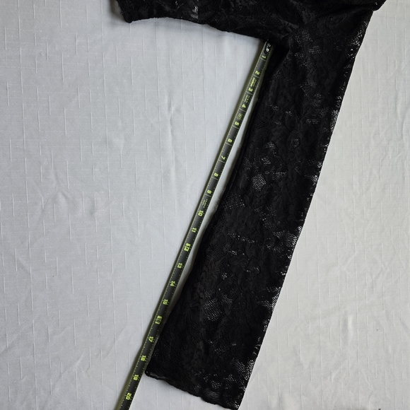 Chic Black Lace Bell Sleeve Blouse Willow Botique Coquette Girl - Picture 7 of 9